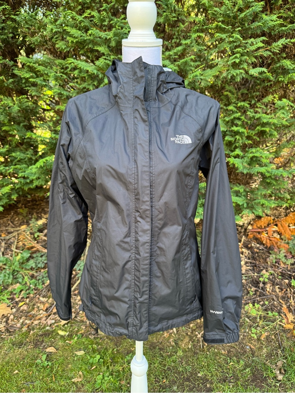 The North Face Women's Black Hooded Rain Shell Jacket | EUC | Small | Waterproof